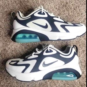 Women's Nike Airmax 200